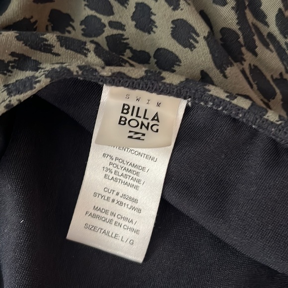 Billabong bikini bottoms camo color - Picture 4 of 4